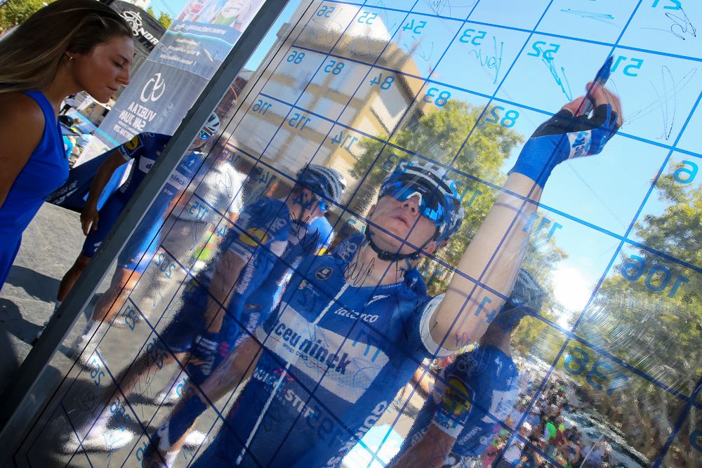 Remco Evenepoel (Deceuninck-QuickStep) signs in for his first race in Argentina