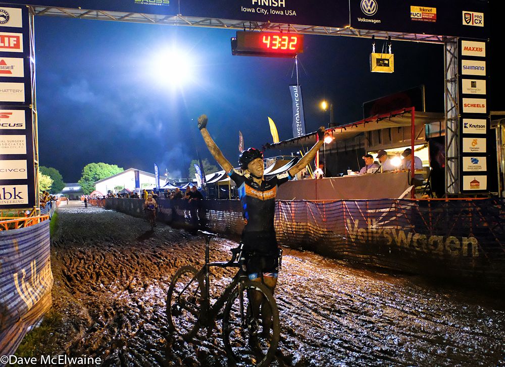 Helen Wyman (Kona) wins her first UCI race of the 2016 season