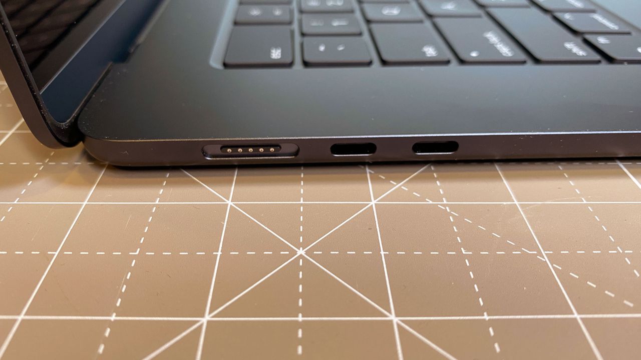 MacBook Air (15-inch)