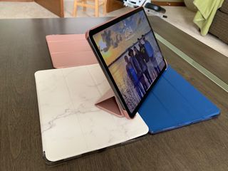 ESR Trifold Smart Case for iPad Pro 2018
