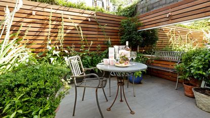 ideas for awkward shaped gardens: patio