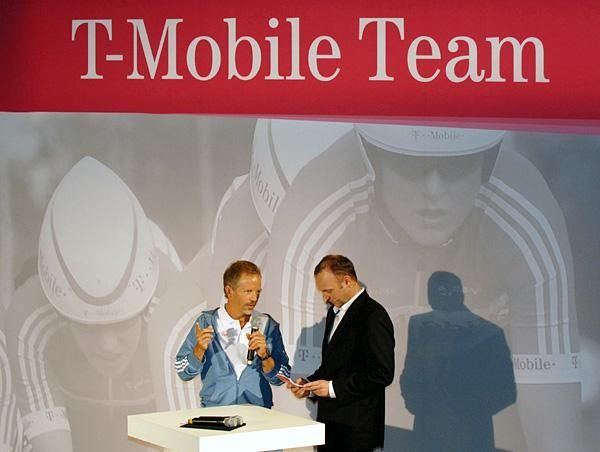 T-Mobile general manager Bob Stapleton