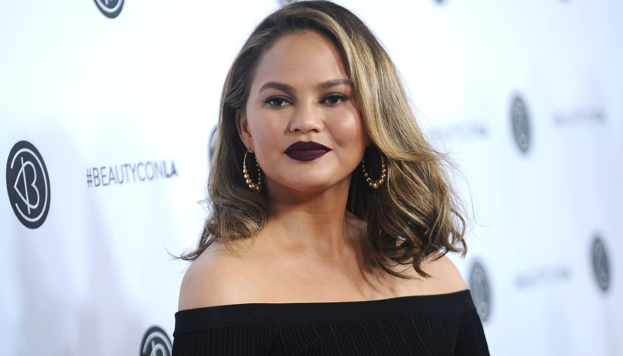 Chrissy Teigen attends the 5th annual Beautycon festival at Los Angeles Convention Center on August 13, 2017 in Los Angeles, California.