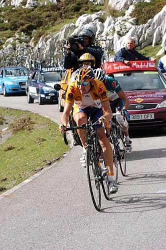 Denis Menchov and Roberto Heras aren't giving anything away to each other in this year's Vuelta