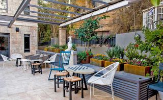 Bezalel Hotel — Jerusalem, Israel - terrace