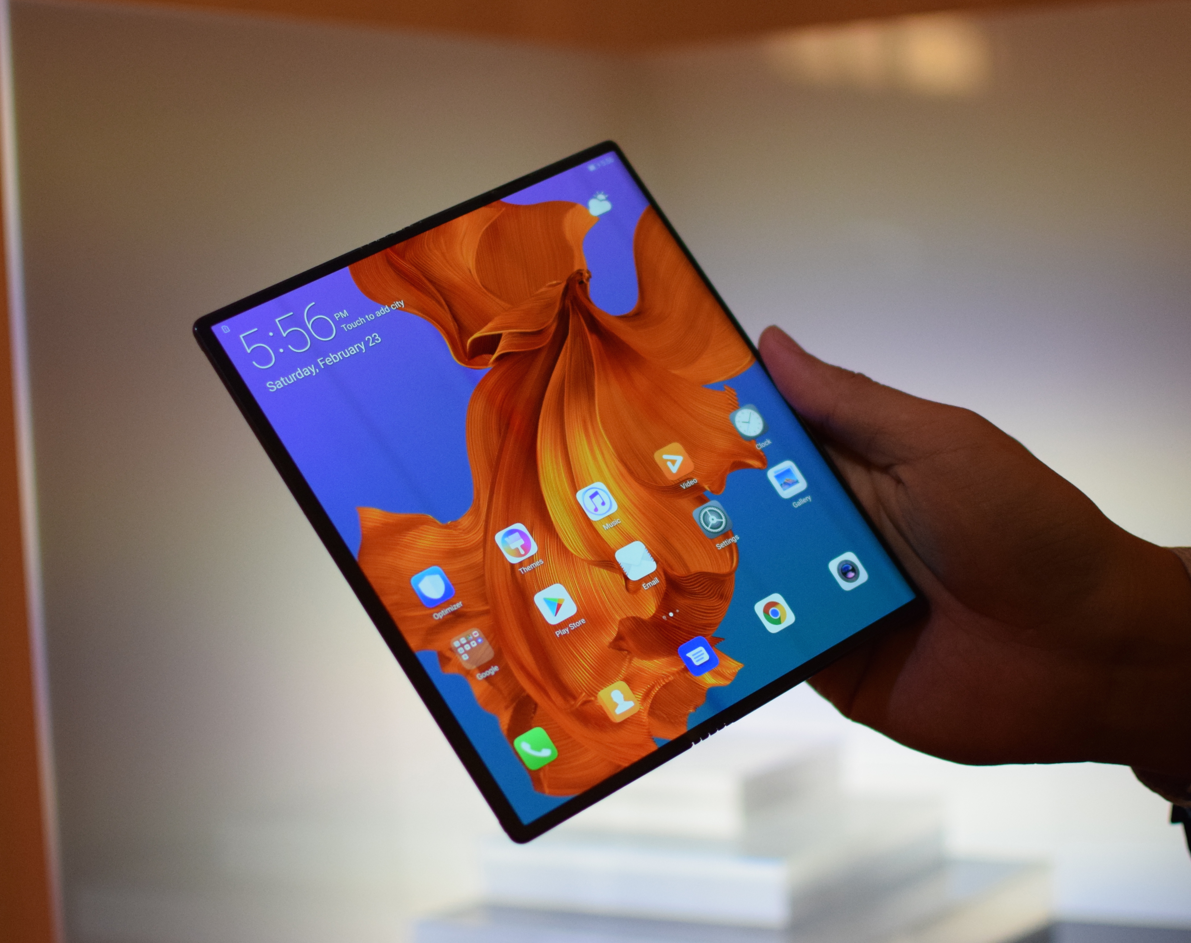 huawei mate x foldable 5g smartphone