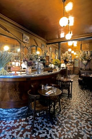 paris fashion week restaurants a l'epi d'or