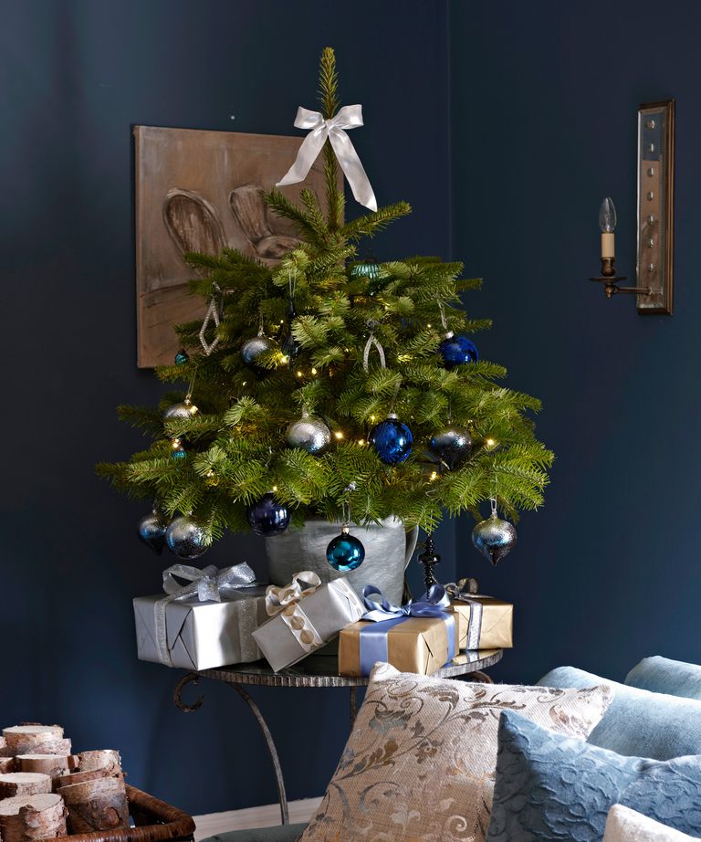 Christmas tree topper trend this surprising decoration is this year's most wanted look Homes