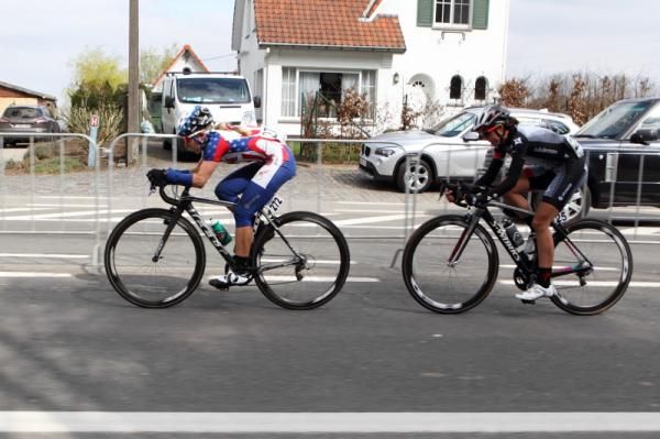 Andrea Dvorak (United States) and Evelyn Stevens (Specialized - lululemon) broke away before the Oude Kwaremont