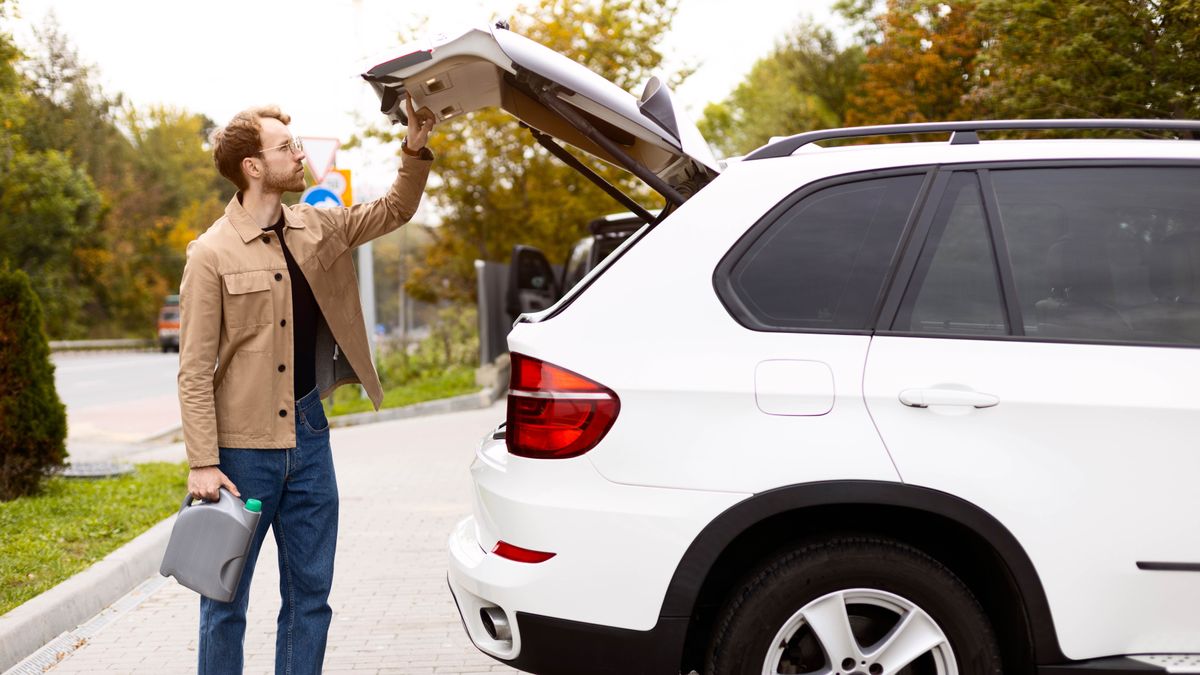 7 things you should always keep in the trunk of your car Tom's Guide
