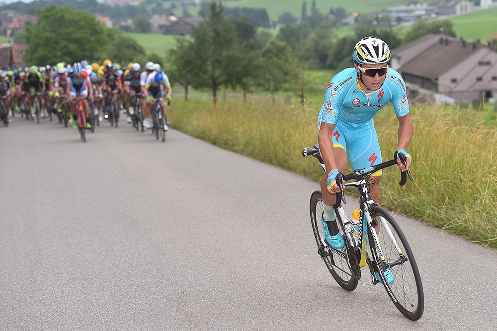 Alexey Lutsenko (Astana) attacks