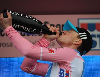 Wiggins drinks Giro 2010 stage 1