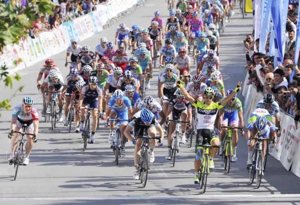 Andrea Guardini (Farnese Vini-Neri Sottoli) won a grandstand finish.