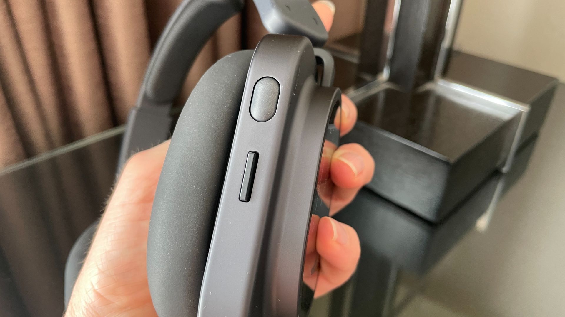 Nothing Headphone (1) Pro con estuche