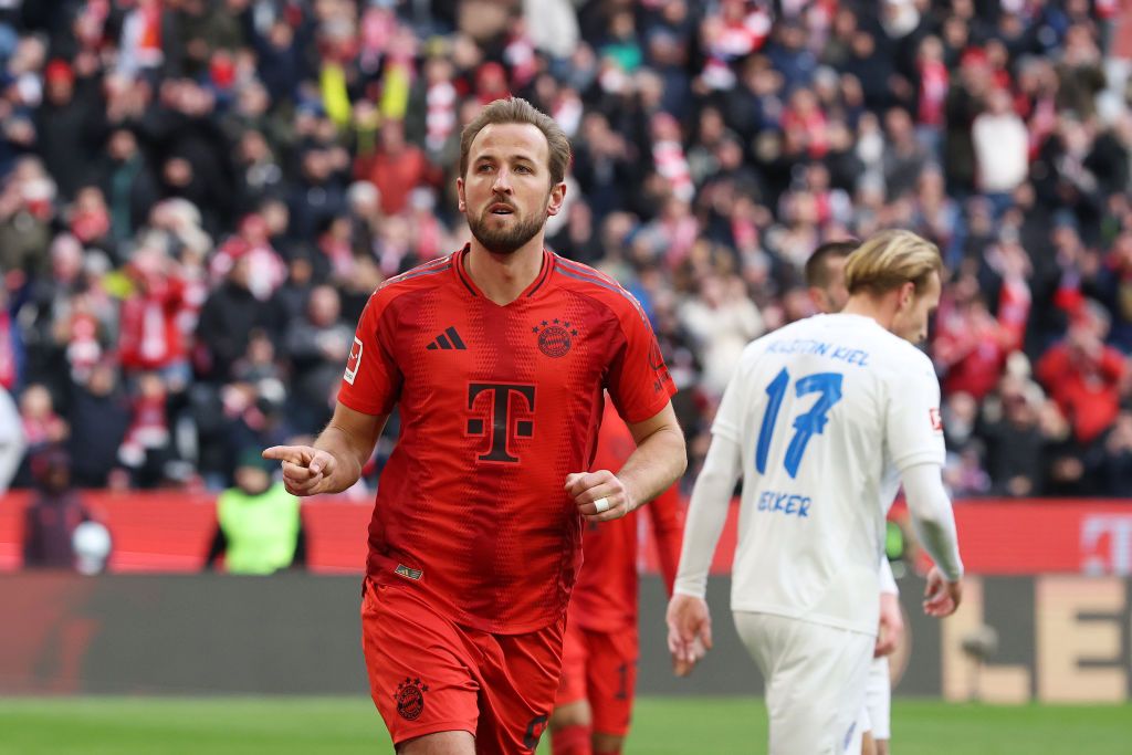 MUNICH, GERMANY - FEBRUARY 01: Harry Kane of Bayern Munich celebrates scoring his team&#039;s third goal during the Bundesliga match between FC Bayern Mnchen and Holstein Kiel at Allianz Arena on February 01, 2025 in Munich, Germany. (Photo by Alexander Hassenstein/Getty Images)