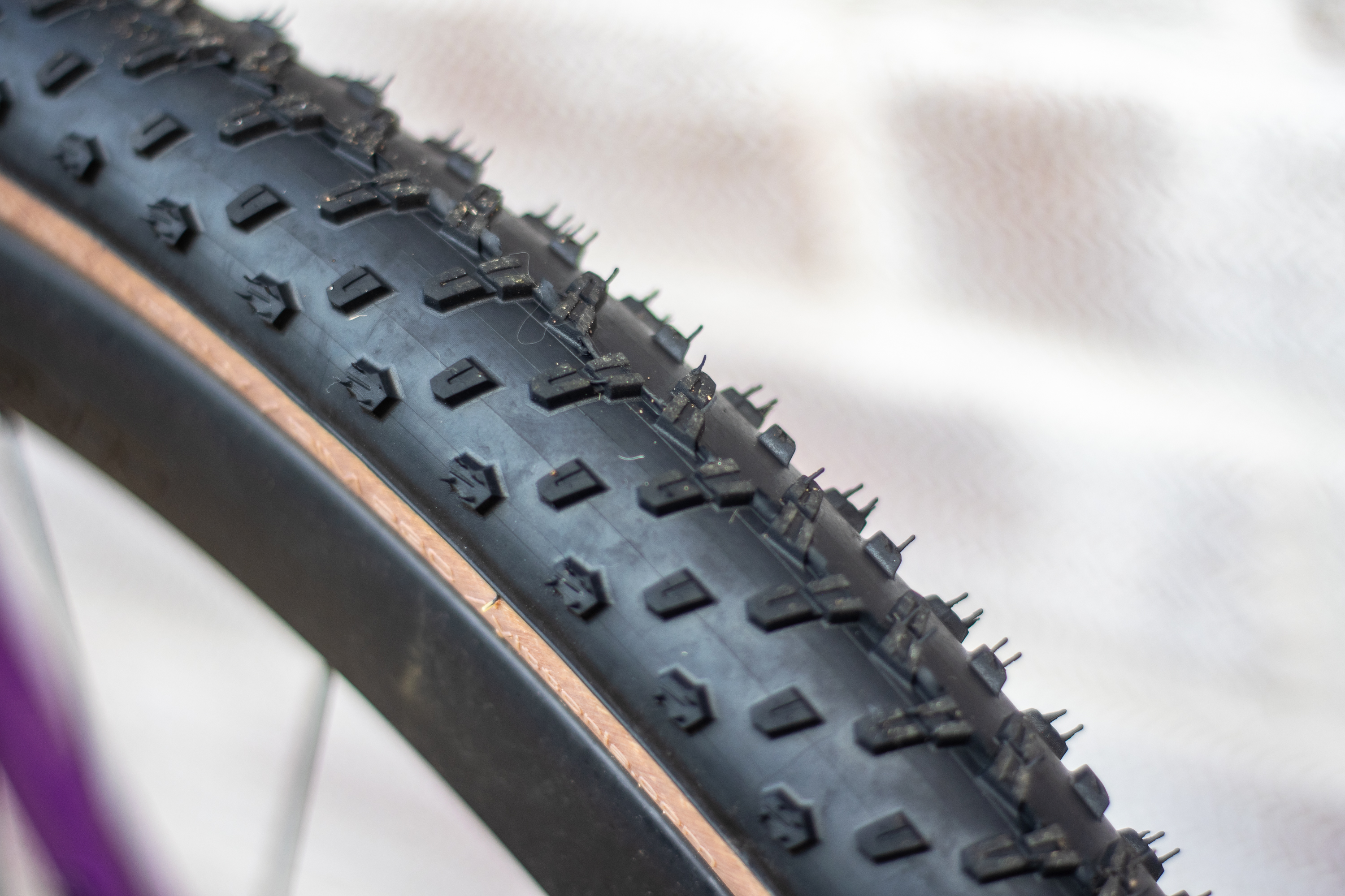 Un neumático de grava Vittoria Terreno T90