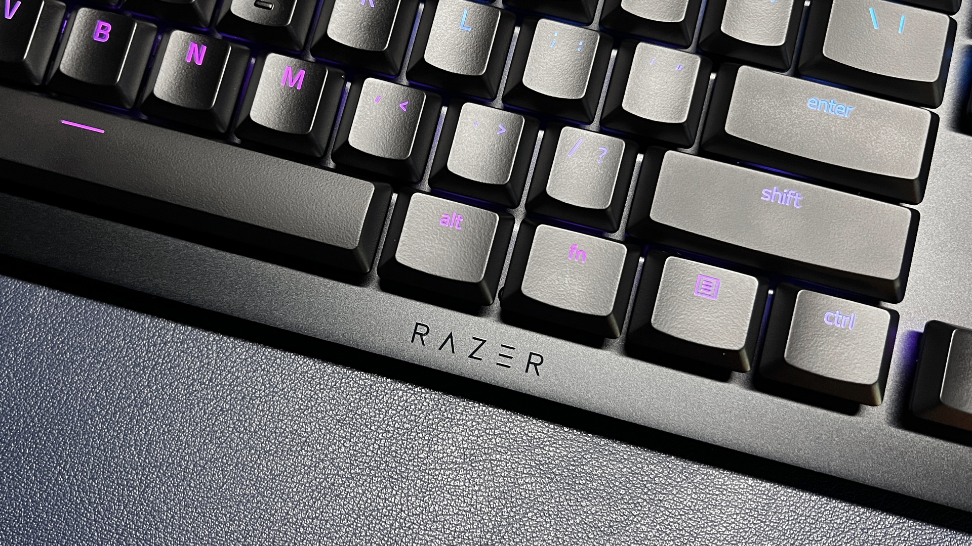 Razer DeathStalker V2 Pro