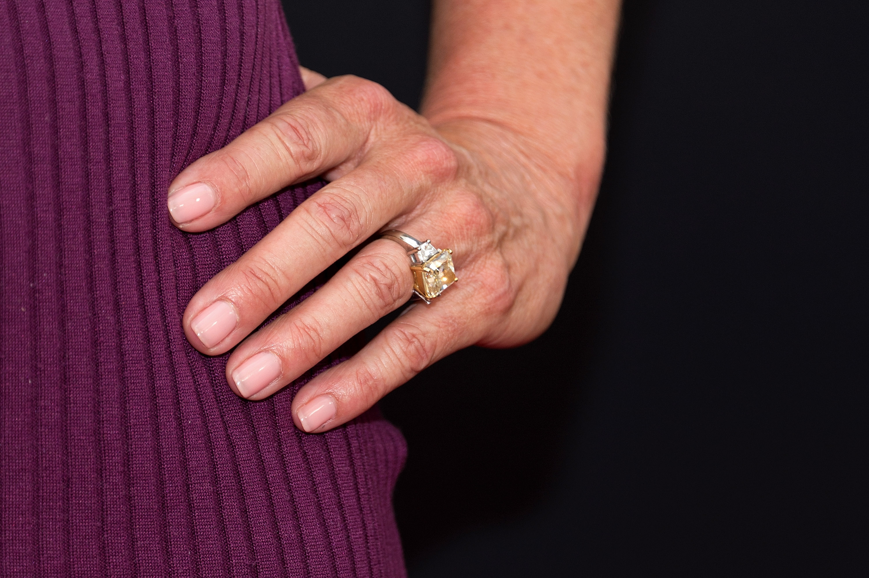 ring - luann de lesseps