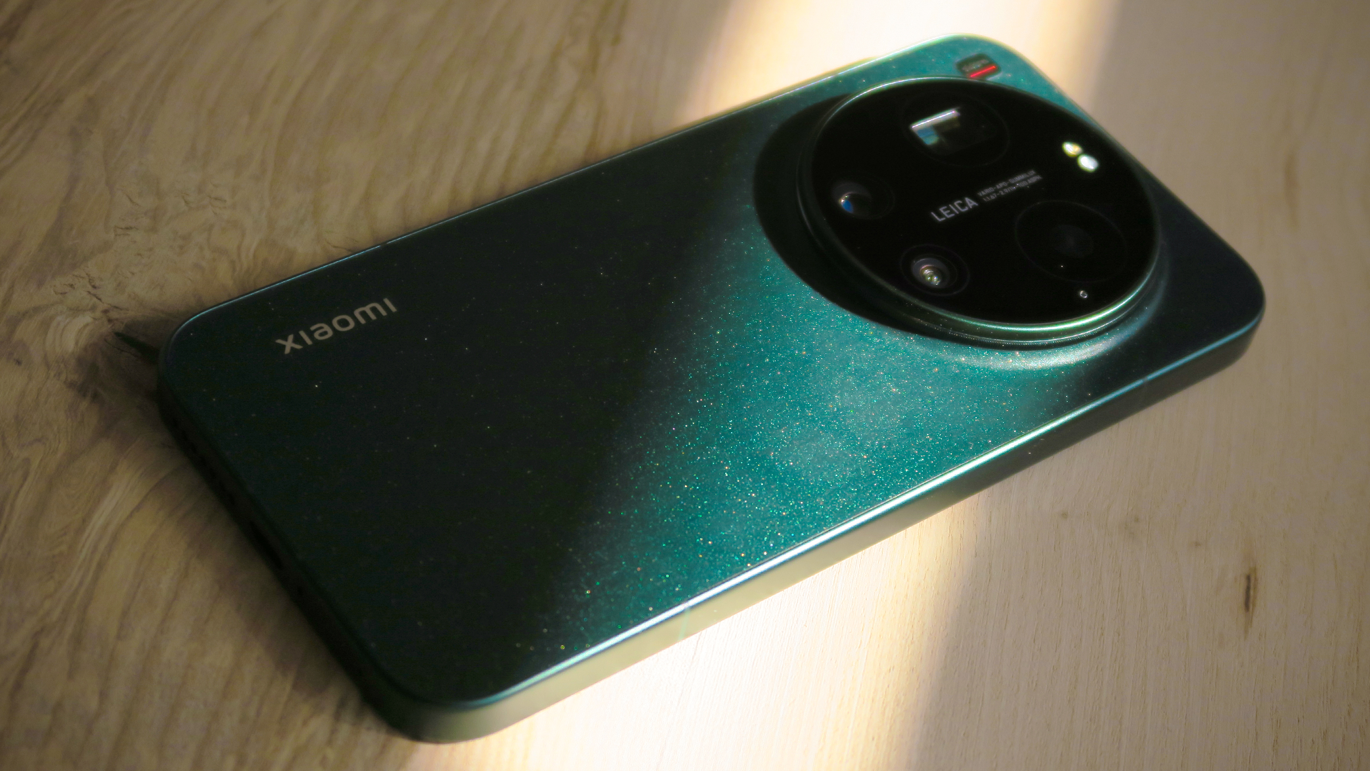 Xiaomi 17 Ultra review sunbeam