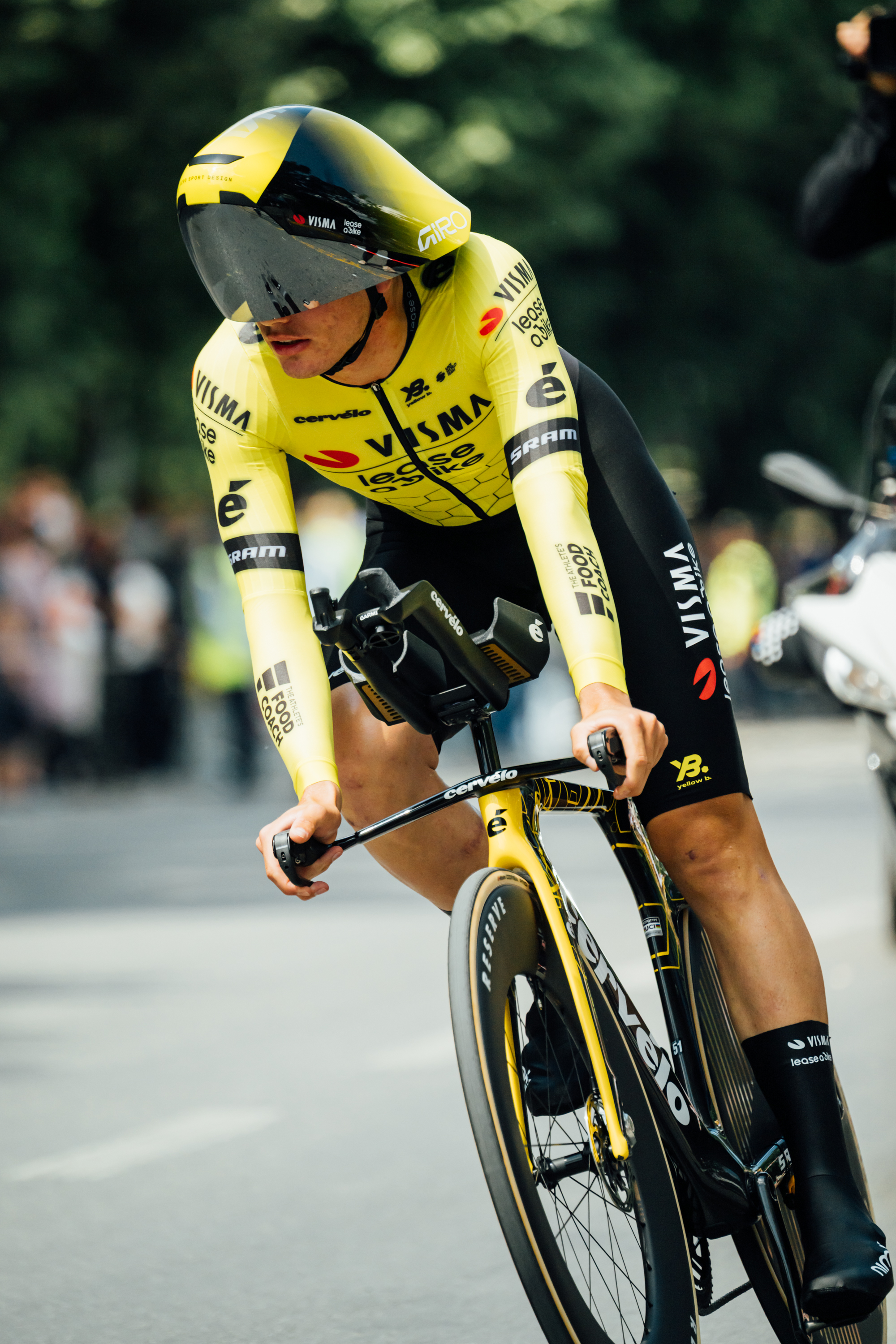 Close up of bike tech found at the Giro d'Italia 2025