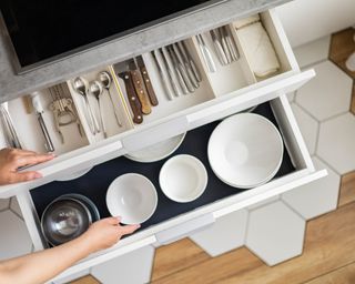 Kitchen drawer with bowls