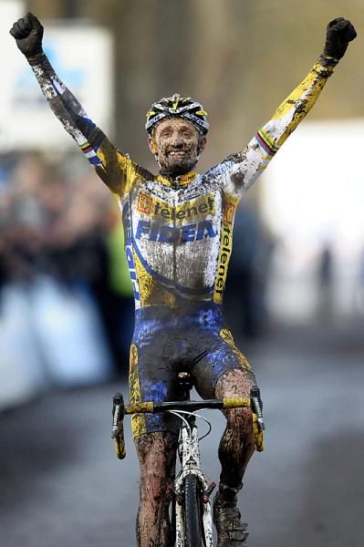 Bart Wellens (Telenet-Fidea) celebrates victory