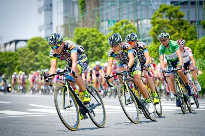 Team NIPPO - De Rosa controlled the peloton at the final stage of Tour of Japan 2013