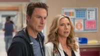 Zach Braff and Sarah Chalke in Season 2 Scrubs premiere episode, &ldquo;My Mentee&rdquo; 