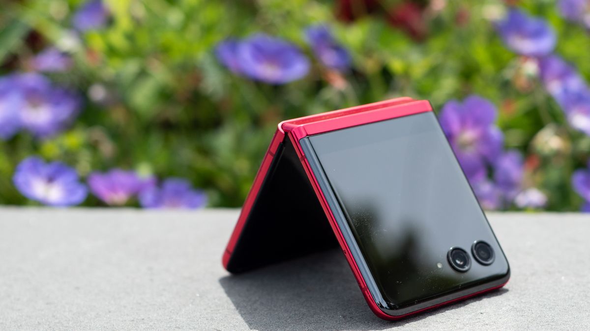 Motorola presenta nuevos teléfonos plegables Razr: esto es lo que puede esperar