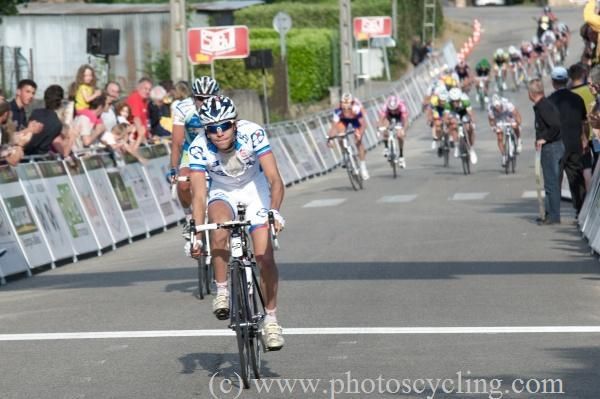 Thibaut Pinot (FDJ) crossed the line in 3rd place.