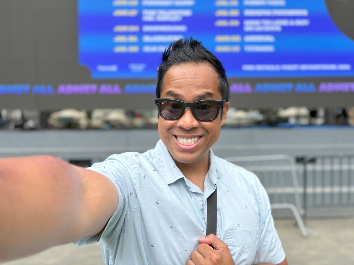 Apple iPhone 15 Plus portrait sample.