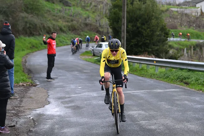 Jonas Vingegaard vince al Castelo de Ribadavia (foto: Getty Images)