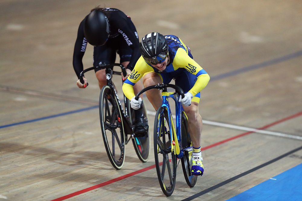 Olena Starikova of Ukraine and Natasha Hansen of New Zealand compete in the Women's Sprint Qualifying