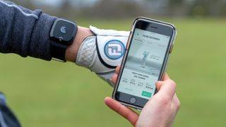 dewiz app being used on the golf course
