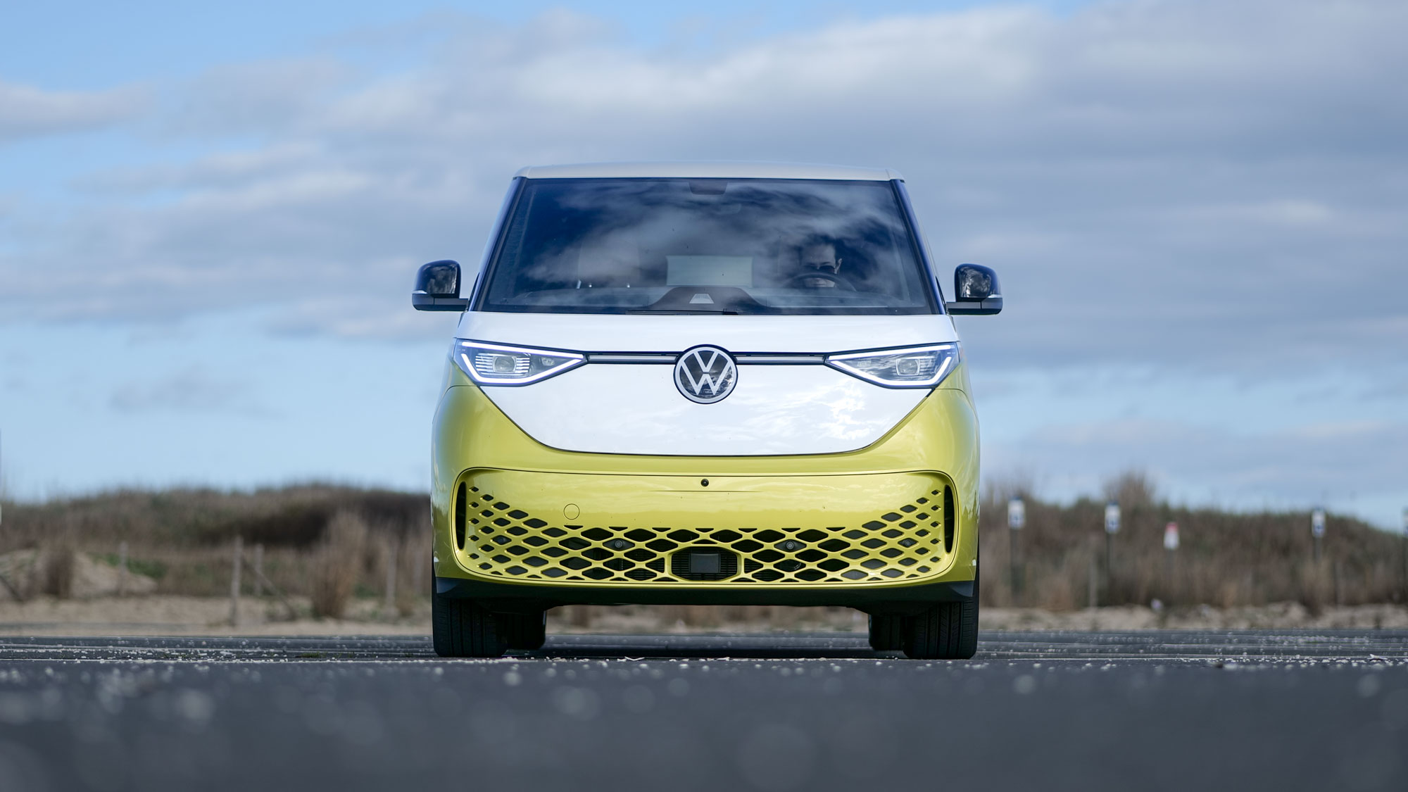 2025 Volkswagen ID. Buzz Pro S Plus 4MOTION test drive.