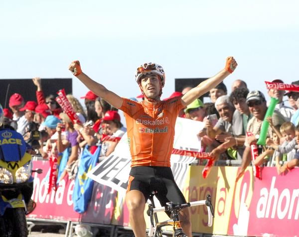Mikel Nieve (Euskaltel-Euskadi) bridged to the day's breakaway, then rode solo to his first professional win on stage 16