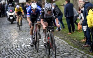 Van Aert is distanced as Pogacar forces the pace on the Oude Kwaremont
