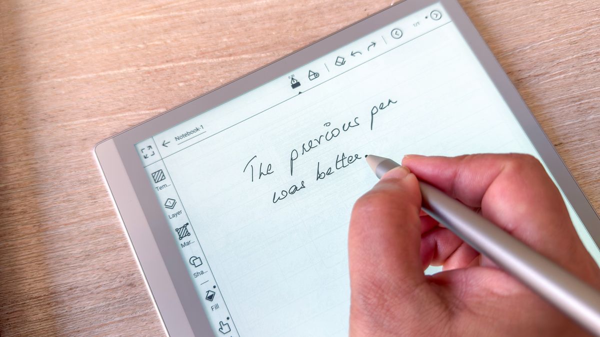 A person writing on the Boox Go 10.3 (Gen II) Lumi with the InkSense Plus stylus