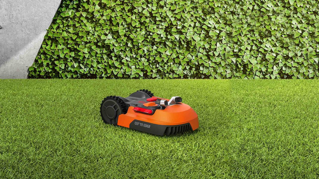 Worx Landroid M500 robot lawn mower