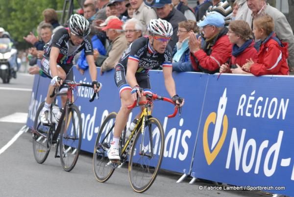 Samuel Plouhinec and Freddy Bichot fight for victory