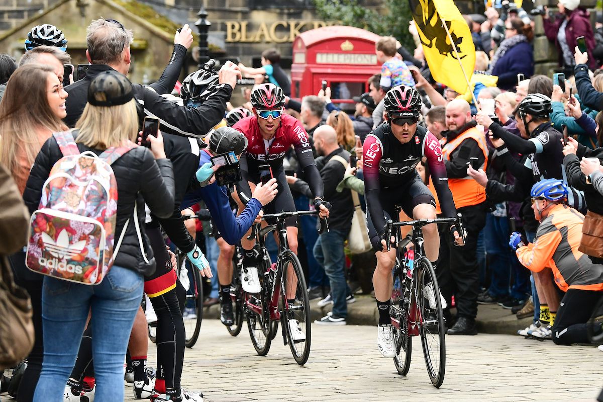 Leonardo Basso leads the peloton.