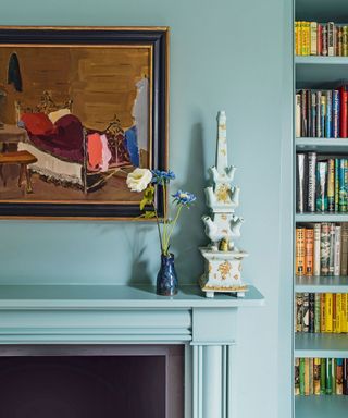 Mantel decor ideas with painted mantel