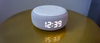 Echo Dot con orologio
