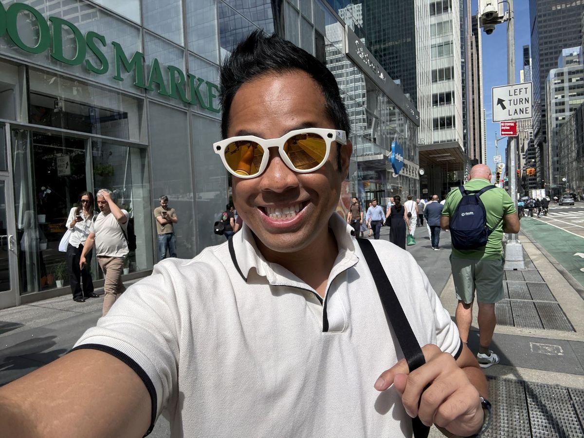 iPhone 16 Pro Max selfie sample.