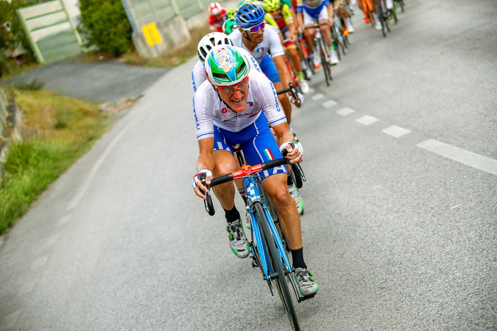 Enrico Gasparotto (Italia) drives the chase at Giro dell Toscana