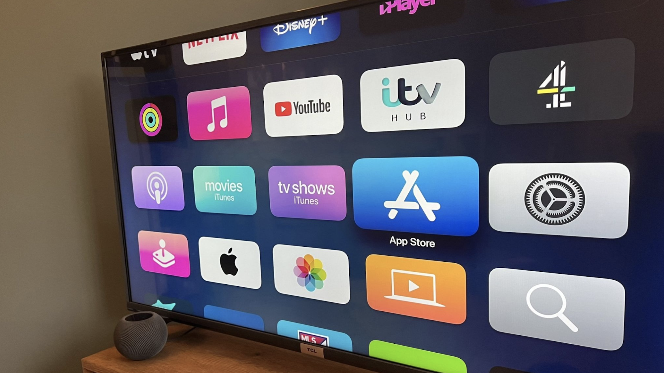 Temui aplikasi Apple TV Anda