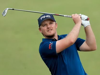 Eddie Pepperell Signs With Golf Monthly