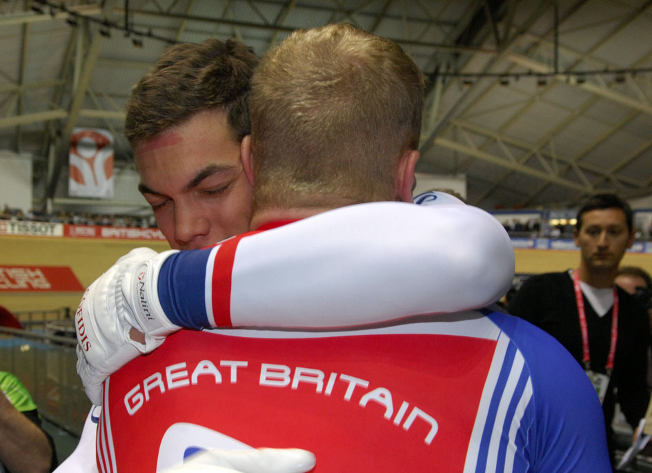 Kevin Sireau congratulates Chris Hoy
