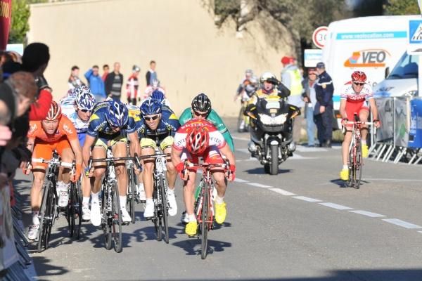Samuel Dumoulin (Cofidis, Le Credit En Ligne) opens up his sprint