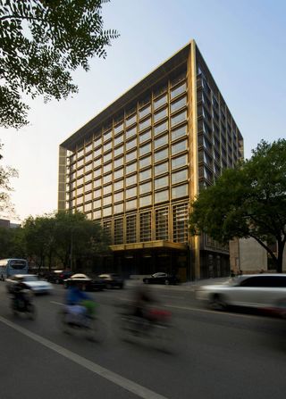 Exterior of Hotel Waldorf Astoria